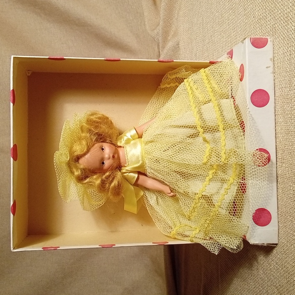 Nancy Ann Storybook Doll #171 Daffy Down Dilly